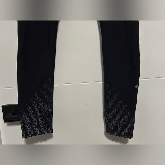 ⭐️Like New⭐️ Lululemon: Women’s Crops- Size 10 - Picture 2 of 11